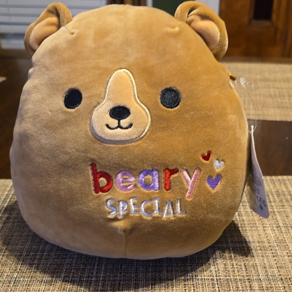 Squishmallow Omar